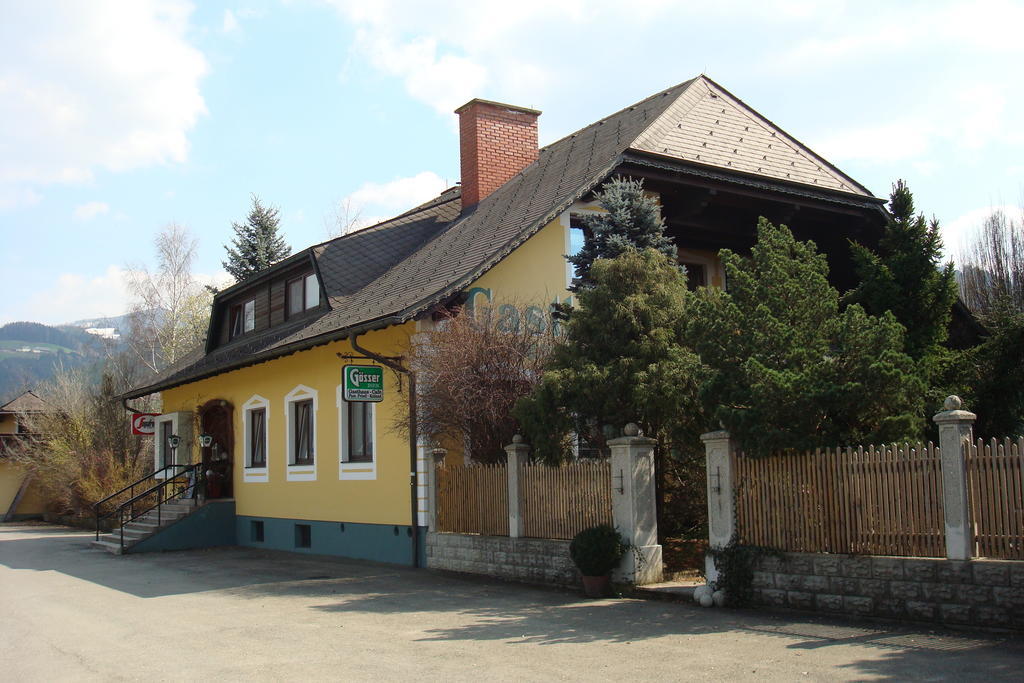 Landgasthof Friedl Hotel Sankt Lorenzen bei Knittelfeld Bagian luar foto